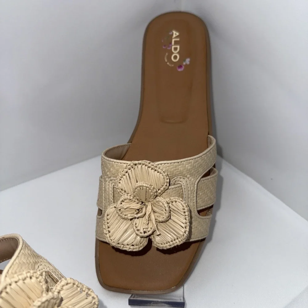 Woman's‎ Sandals Aldo Seaflower Sandal Size 10, Beige